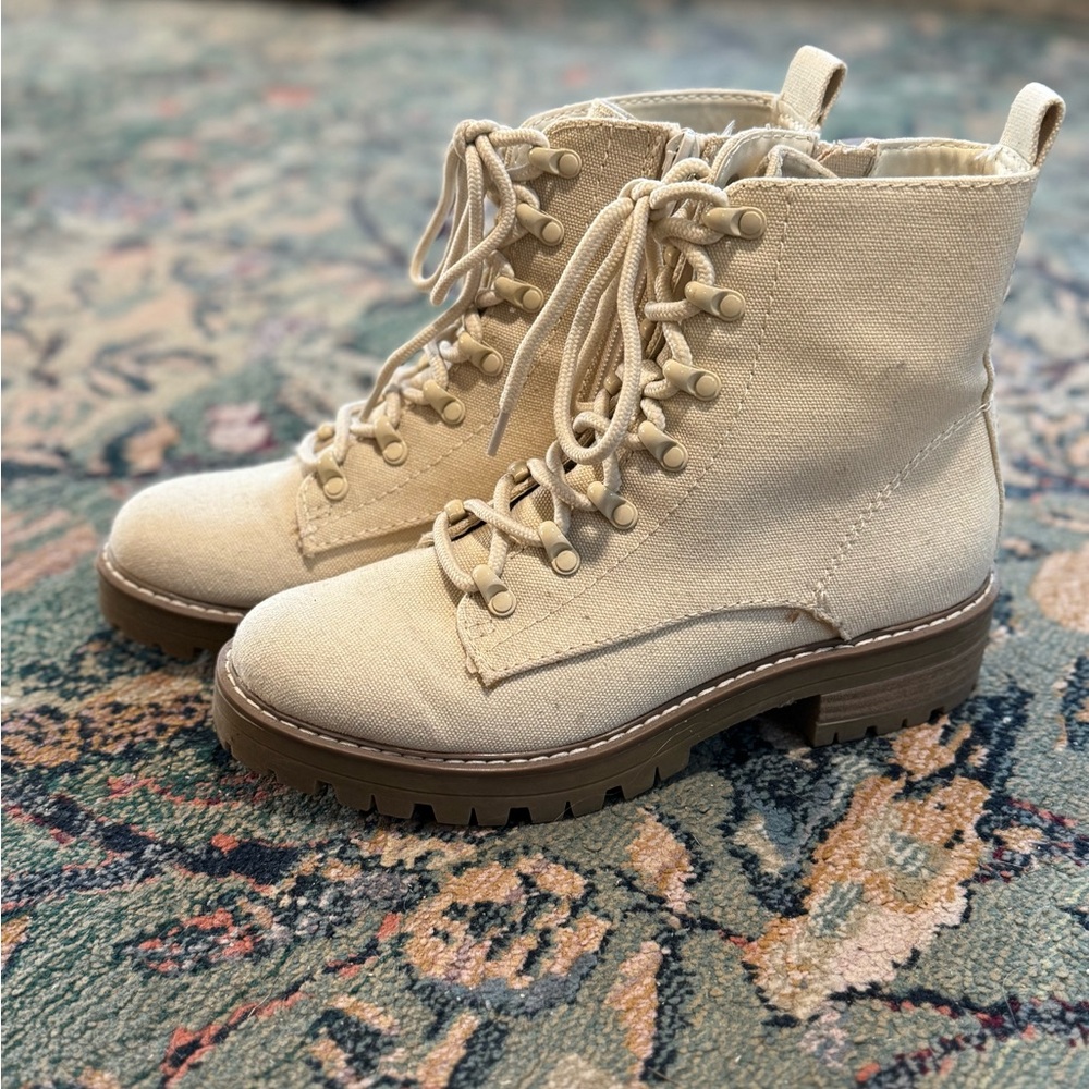 Like New Off White Combat Ankle Boots